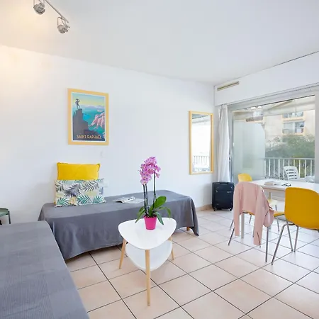 2 Pers Climatise, Proche Et Commerces, Wifi - Fr-1-466a-24 Saint-Raphael (Var)